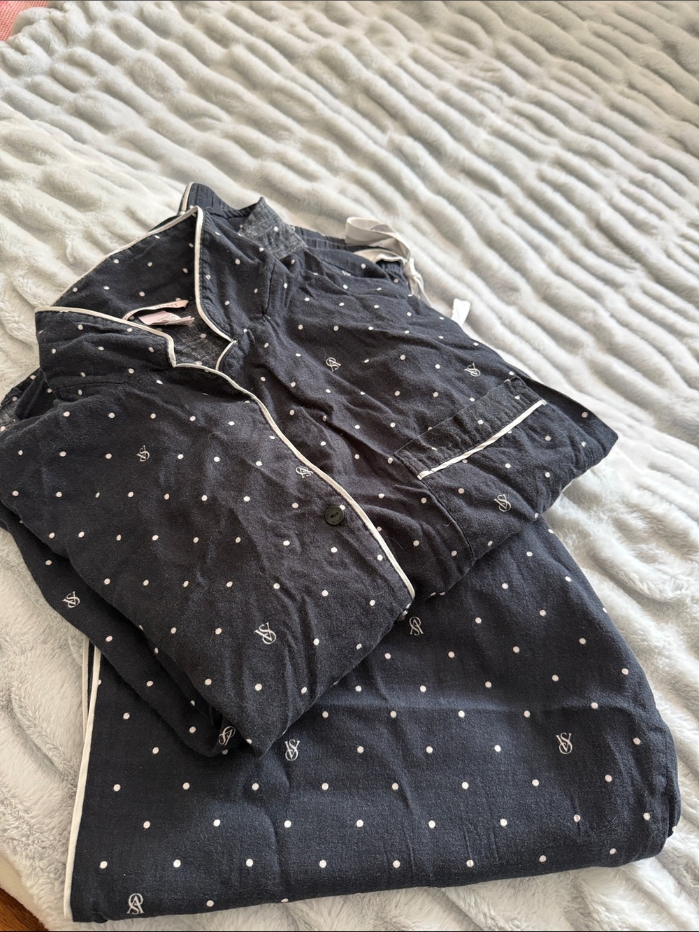 Victoria's Secret Navy Blue Polka Dot Pajama Set with silver Trim large no flaws